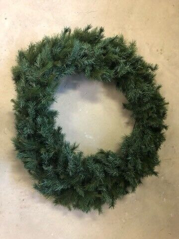 42 inch Commercial Christmas Wreath in Outdoor Lighting in Oakville / Halton Region