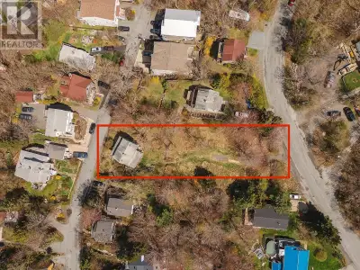 Excellent opportunity for development on both Idlewylde and Margaret Road just a stones throw from t...