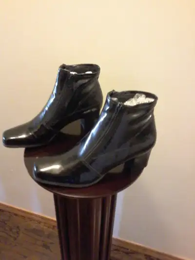 Franco Sarto women leather boots Size 9, View more