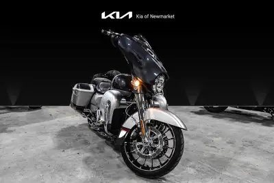 NO MONEY DOWN AND NO PAYMENTS FOR 12 MONTHS O.A.C The 2019 Harley-Davidson Street Glide CVO is a fac...