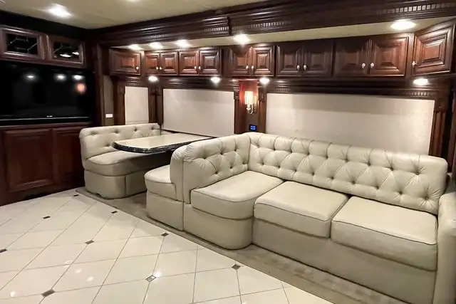 2014 MONACO DYNASTY 44PDQ in RVs & Motorhomes in Red Deer - Image 18