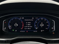 One Owner - Sunroof - Heated & Ventilated Front Seats - Keyless Ignition - Remote Start Refined and... (image 4)