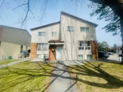 Ottawa, Bells Corners! Welcome to this charming Townhouse available for rent December 1st, featuring...