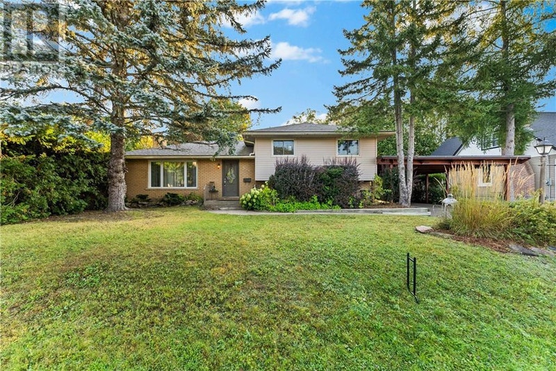 525 CATHERINE STREET S Pembroke, Ontario Houses for Sale Pembroke