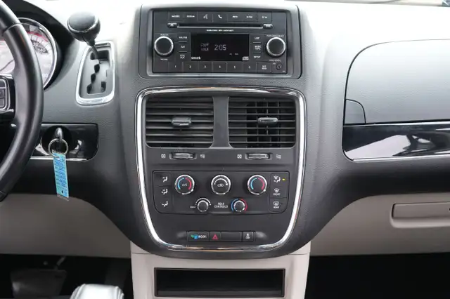 2018 Dodge Grand Caravan SXT Premium Plus WITH STOW & GO in Cars & Trucks in Red Deer - Image 33