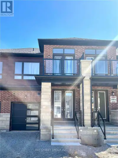 Welcome to 38 Hercules Club Dr., A Stunning 3-Year-New Freehold 2-Storey Townhome In Desirable Oakri...
