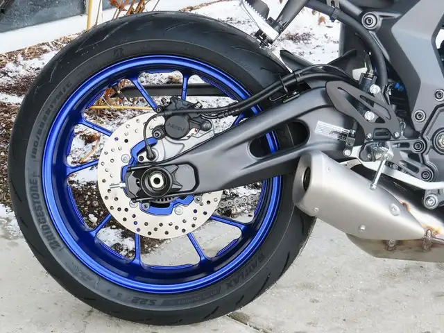 2025 Yamaha YZF-R7 in Sport Bikes in Cambridge - Image 11