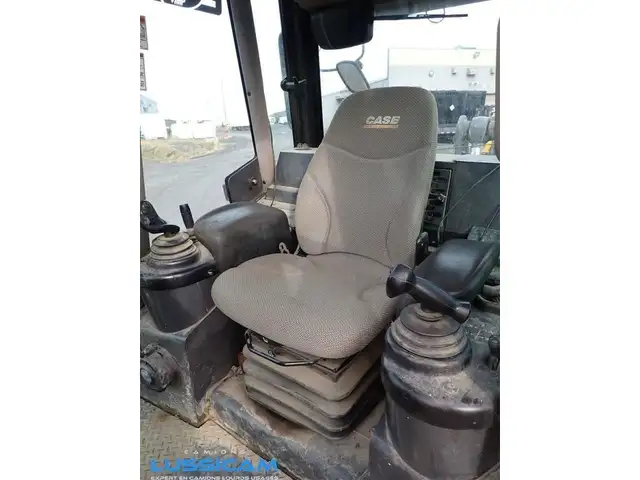 2014 Case 1650M in Heavy Equipment in Longueuil / South Shore - Image 11