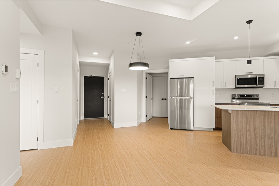 ***1st Month Free - 2 bedroom + Den / 2 bathroom*** 3