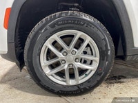 SPECIAL OFFER Only 28 Miles! This Jeep Grand Cherokee L boasts a Regular Unleaded V-6 3.6 L/220 engi... (image 9)