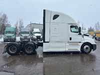 2020 FREIGHTLINER T12664ST;Heavy Duty Trucks - Conventional Truck w/ Sleeper Penske Location 525 MAC... (image 7)