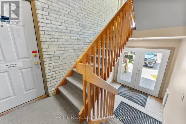 580 WATERLOO STREET London East (East F), Ontario in Commercial & Office Space for Sale in London - Image 17