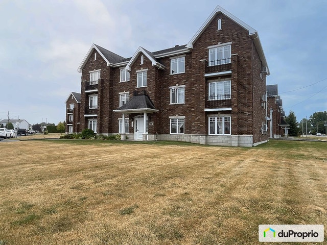 $349,900 - Condominium for sale in St-Cyprien-De-Napierville — photo 2