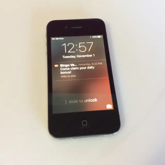 Apple iPhone 4s - 16GB - Black (Verizon) A1387 in Cell Phones in Mississauga / Peel Region - Image 2