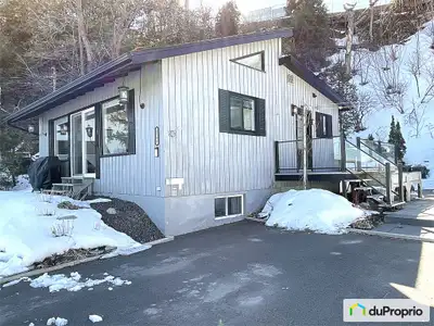 Maison unifamiliale quatre saisons clé-en-main, avec accès au fleuve Saint-Laurent avec une vue pano...