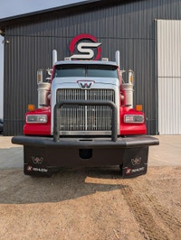LOW KMS LOW HRS!!!! 2 Speed AUX! 2007 Western Star 4900 Tri Drive Winch Truck Tridem Over 78,000 in... (image 1)