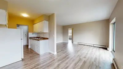 159 PROSPECT STREET, HAMILTON ON 2 BEDROOM UNIT AVAILABLE FOR RENT NOW -high rise building with elev...