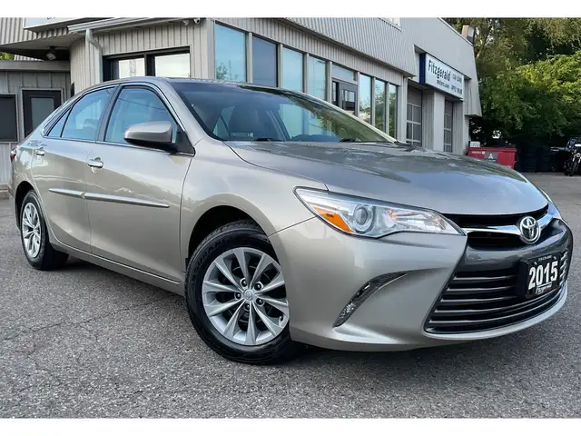 2015 Toyota Camry LE - BACK-UP CAM! BLUETOOTH! LOW MILEAGE!
