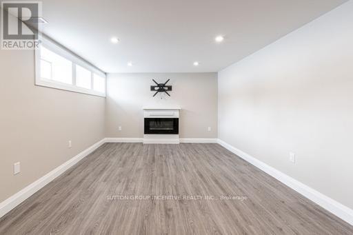 240 WELLINGTON STREET E Barrie (Wellington), Ontario 2