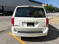 1 OWNER GOVERNMENT VAN!! ONLY 80,000KM ALL ORIGINAL SE CANADA VALUE PACKAGE!! 7 PASSENGER! FULL POWE... (image 3)
