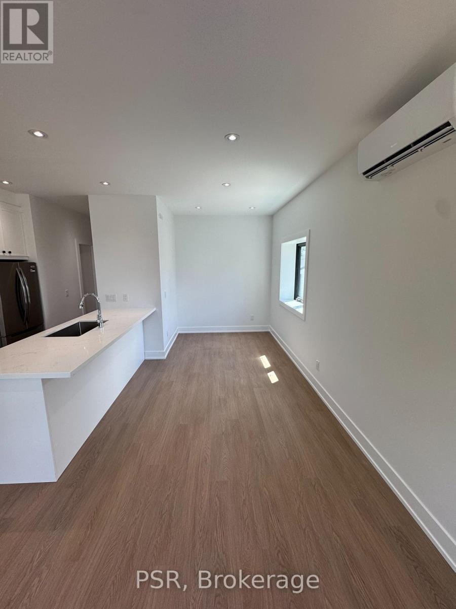 MAIN - 99 YPRES ROAD Toronto (Keelesdale-Eglinton West), Ontario 5