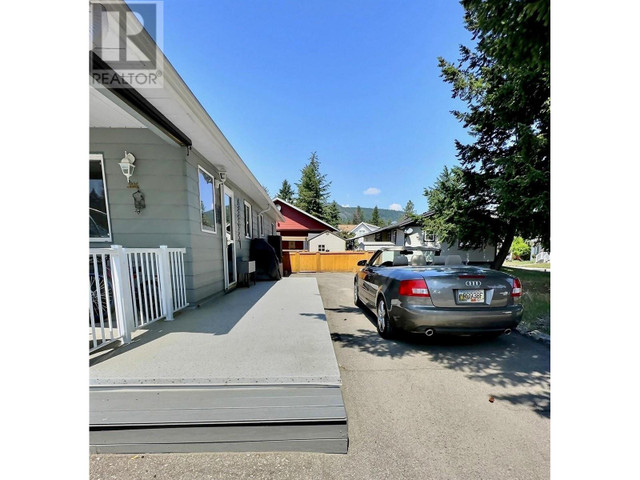 206 Falcon Avenue Vernon, British Columbia in Houses for Sale in Vernon - Image 3