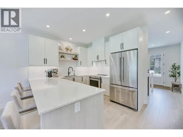 8000 Vedette Drive Unit# 10 Osoyoos, British Columbia in Condos for Sale in Penticton - Image 6