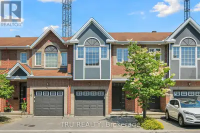 297 FREEDOM PRIVATE Ottawa, Ontario