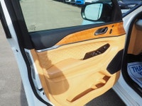 Navigation. Safety Sensing. Remote Start. Moonroof. 360° TopView. Heated Steering. Massage Seats. Si... (image 5)