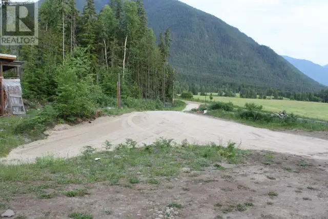 736 BARTLEY Road Nakusp, British Columbia in Land for Sale in Nelson - Image 10