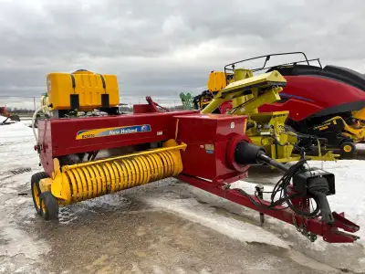 2022 NEW HOLLAND BC5070 SMALL SQUARE BALER STOCK #A115175 75 INCH PICK UP WIDTH 14x18x52 INCH BALES...