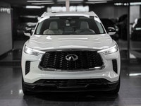 The 2024 INFINITI QX60 LUXE is the volume-leader of the Canadian lineup, striking a balance between... (image 3)