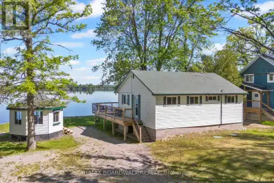 Welcome to your own slice of paradise on the majestic Ottawa River, where endless waterfront views a...