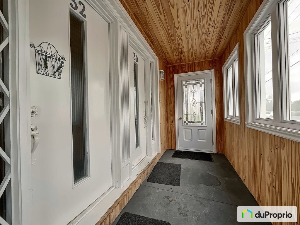 $380,000 - Triplex for sale in Val-Brillant — photo 2