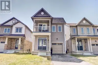 4 Br, 3 Wr 1856 Sqft Detached Home With decent Upgrades Sitting On A Premium Lot. House Features Har...