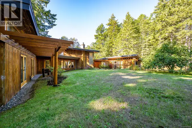 6161 Lacon Rd Denman Island, British Columbia in Houses for Sale in Comox / Courtenay / Cumberland - Image 35