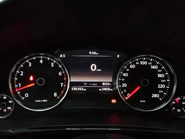 2014 Volkswagen Touareg Fully serviced, New Winter Tires in Cars & Trucks in Edmonton - Image 13