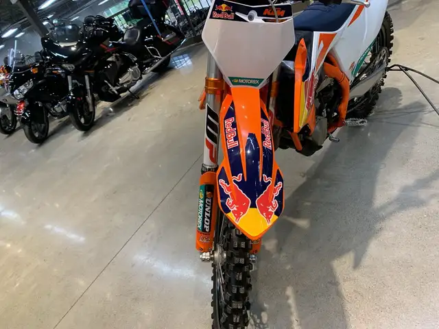 2018 KTM 450 SX-F Factory Edition factory replica 450SXF in Dirt Bikes & Motocross in Guelph - Image 12