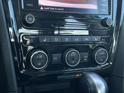 2021 Volkswagen Passat Highline 2.0T 6sp at w/Tip SUNROOF, View more