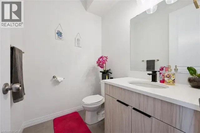 972 STONECLIFFE Walk Unit# 18 Kitchener, Ontario in Houses for Sale in Kitchener / Waterloo - Image 8