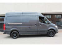 ONLY 19,000!!! , YES , ONLY 19,000 KM!!! 2022 MERCEDES SPRINTER 2500 - 144 - HIGH ROOF -- 3.0L V6 PO... (image 7)