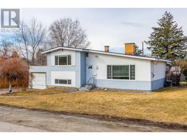 1388 Cherry Crescent W Kelowna, British Columbia in Houses for Sale in Penticton - Image 9