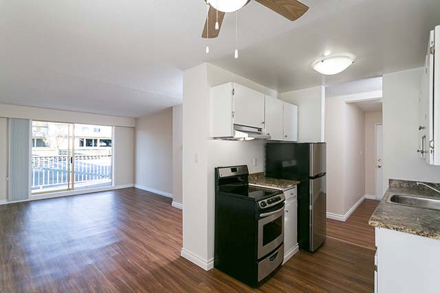Vista Terrace Apartments - 1 Bdrm available at 7465 - 13 Avenue, in Long Term Rentals in Burnaby/New Westminster - Image 2