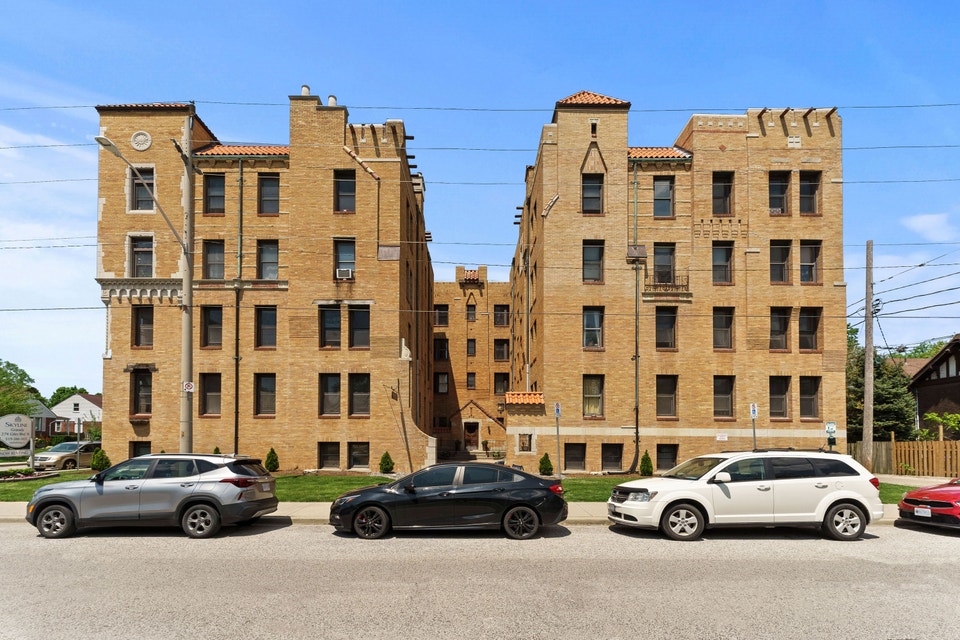 Granada Apartments - Studio Apartment for Rent - Windsor 2