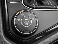 Apple Carplay, Leather, Remote Start, Push button start and more! Kijiji Engine: 4 Cylinder Engine 1... (image 8)