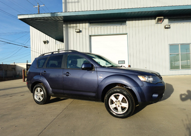 2008 MITSUBISHI OUTLANDER LS-4WD-3.0L V6-SUNROOF-7 PASSENGERS in Cars & Trucks in Edmonton