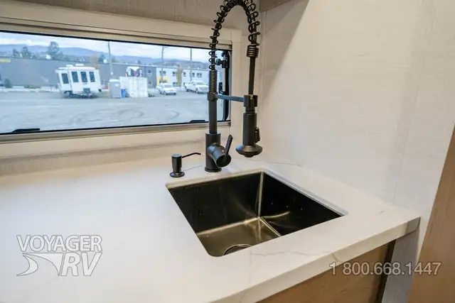 2026 Grand Design Serenova 150HL in Travel Trailers & Campers in Kelowna - Image 11