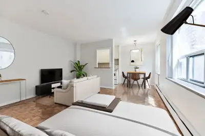 153 St. George - Studio Apartment for Rent