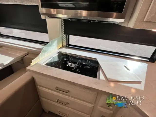 2024 Newmar New Aire 3549 Luxury Diesel Pusher in RVs & Motorhomes in Moncton - Image 42