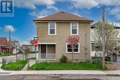 1 - 54 FREDERICK AVENUE Hamilton (Crown Point), Ontario